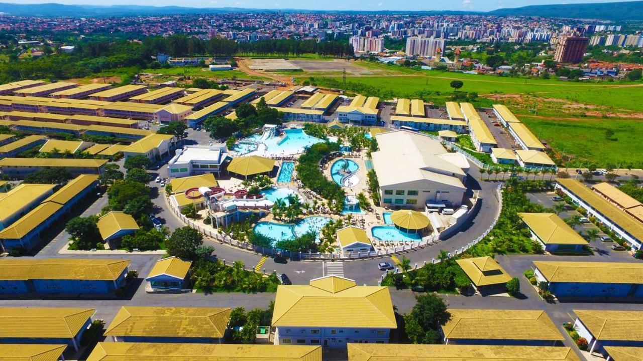 Lacqua Diroma V: Waterpark-Adjacent Apartment Caldas Novas Exterior photo